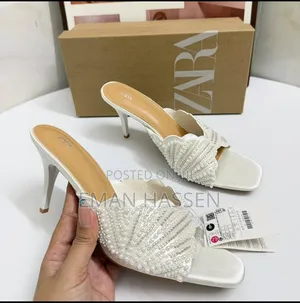 Zara on Hand