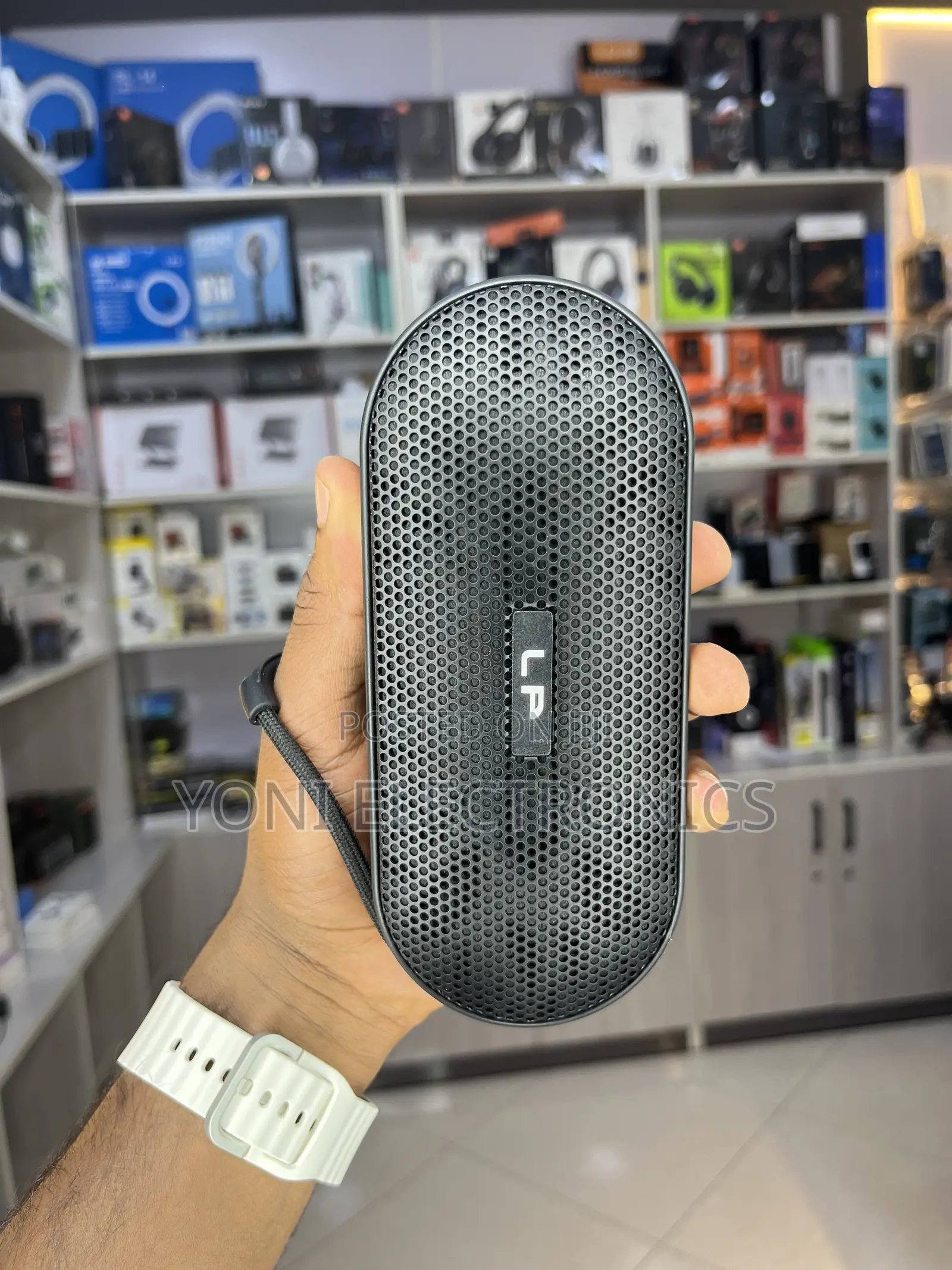 LP-V97 Wireless Speaker (Bottom View)