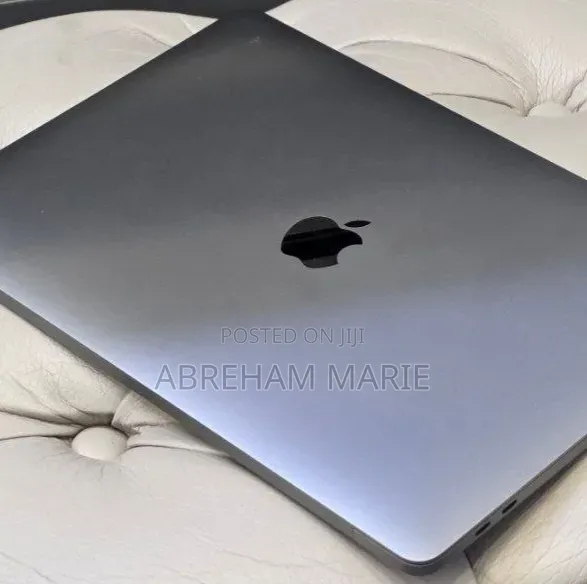 New Laptop Apple MacBook Pro 2019 16GB Intel Core i7 SSD 512GB