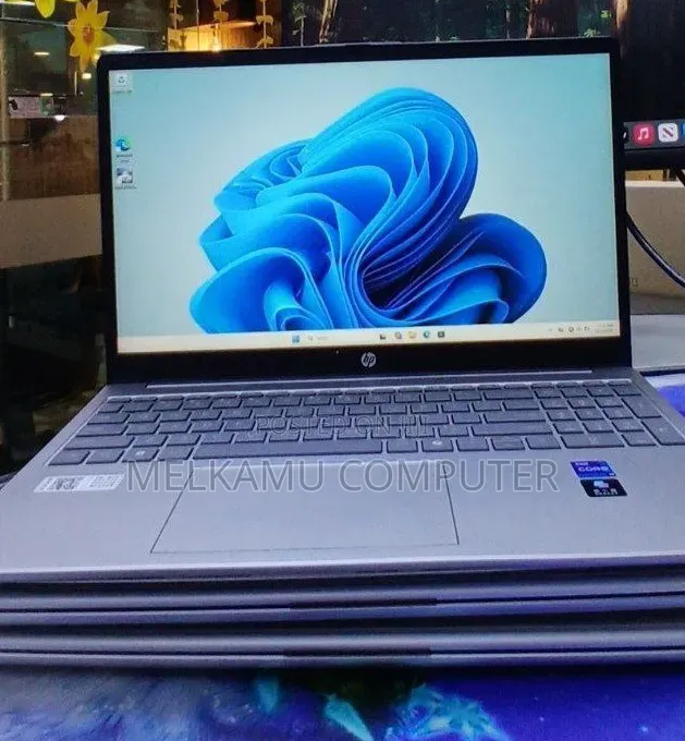 New Laptop HP Stream Notebook 16GB Intel Core i7 SSD 1T