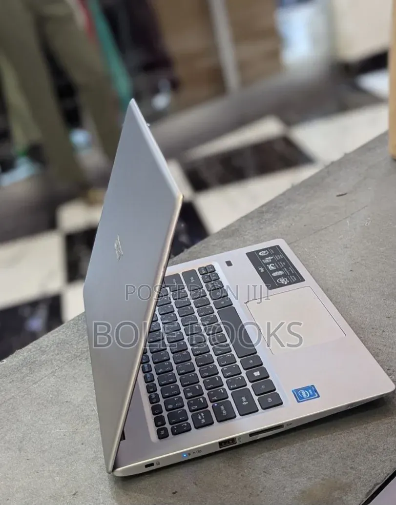 Laptop Acer AcerNote 4GB Intel Celeron SSD 160GB