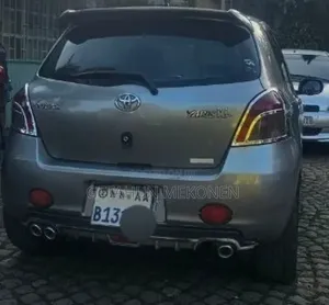 Toyota Yaris 2007 Gray
