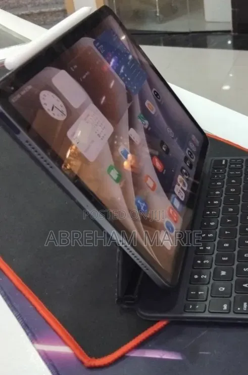 New Laptop Apple MacBook Air 2020 M1 8GB Apple M1 SSD 256GB
