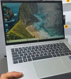 New Laptop HP EliteBook 840 G9 16GB Intel Core i7 SSD 512GB