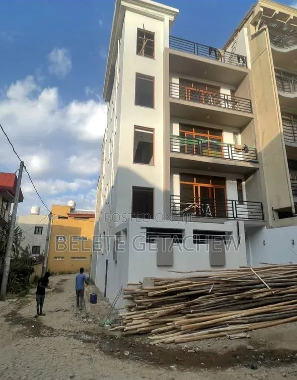 6bdrm House in Lebu, G+4 Luxury, Nifas Silk-Lafto for sale