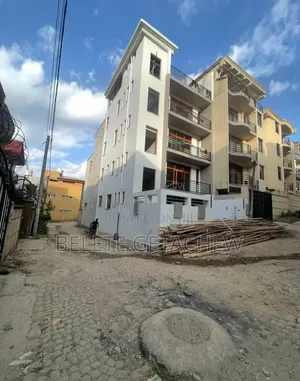 6bdrm House in Lebu, G+4 Luxury, Nifas Silk-Lafto for sale