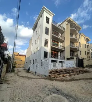 6bdrm House in Lebu, G+4 Luxury, Nifas Silk-Lafto for sale