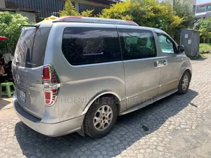 Hyundai H200 2016 Silver