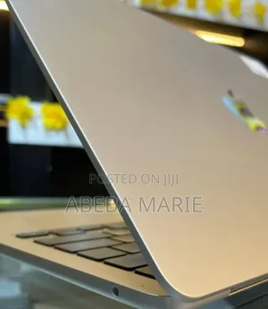 New Laptop Apple MacBook Air 2025 M4 16GB Apple M4 SSD 512GB