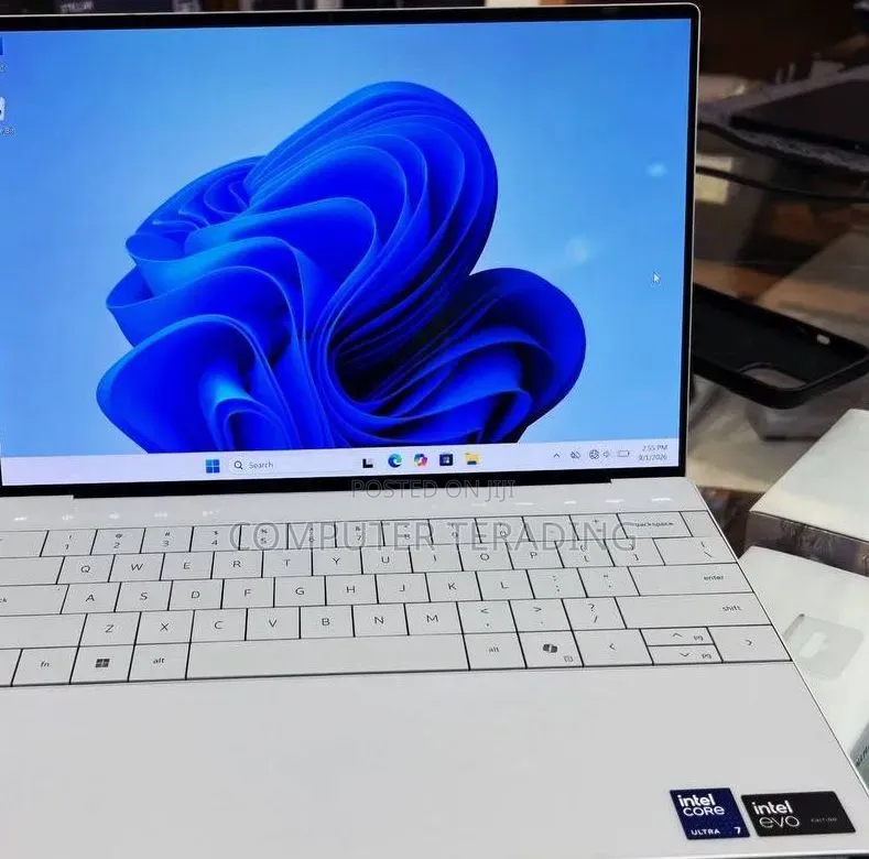 New Laptop Dell XPS 13 16GB Intel Core Ultra 7 SSD 512GB