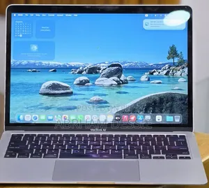 New Laptop Apple 8GB Apple M1 SSD 256GB