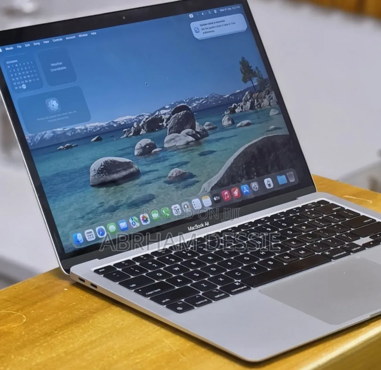New Laptop Apple 8GB Apple M1 SSD 256GB