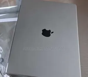 New Laptop Apple MacBook Pro 2021 M1 16GB AMD A10 SSD 512GB