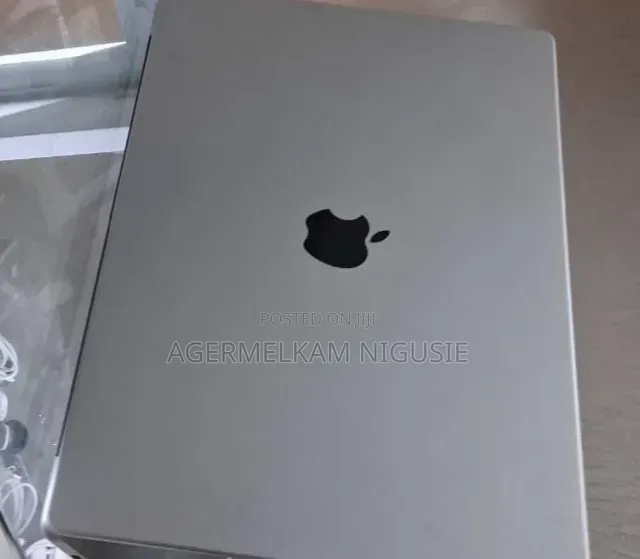 New Laptop Apple MacBook Pro 2021 M1 16GB AMD A10 SSD 512GB