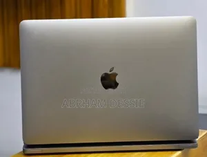 New Laptop Apple MacBook Pro 2019 16GB Intel Core i5 SSD 512GB