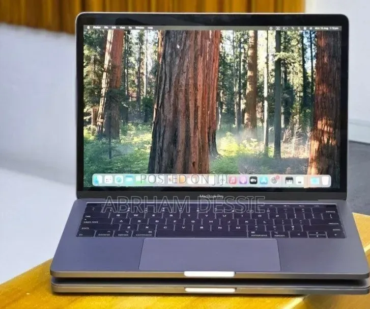 New Laptop Apple MacBook Pro 2019 16GB Intel Core i5 SSD 512GB