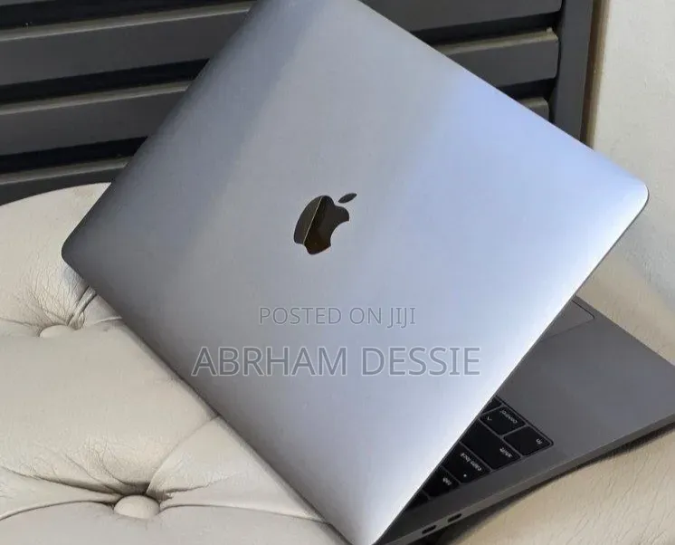 New Laptop Apple MacBook Pro 2019 16GB Intel Core i5 SSD 512GB
