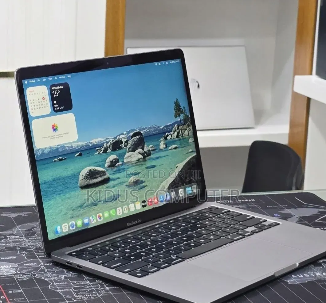 New Laptop Apple MacBook Pro 2022 M2 16GB Apple M2 SSD 256GB