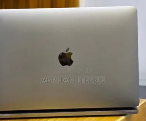 New Laptop Apple MacBook Pro 2019 16GB Intel Core i5 SSD 512GB