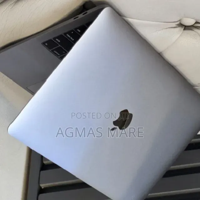 New Laptop Apple MacBook Pro 2019 16GB Intel Core i7 SSD 512GB
