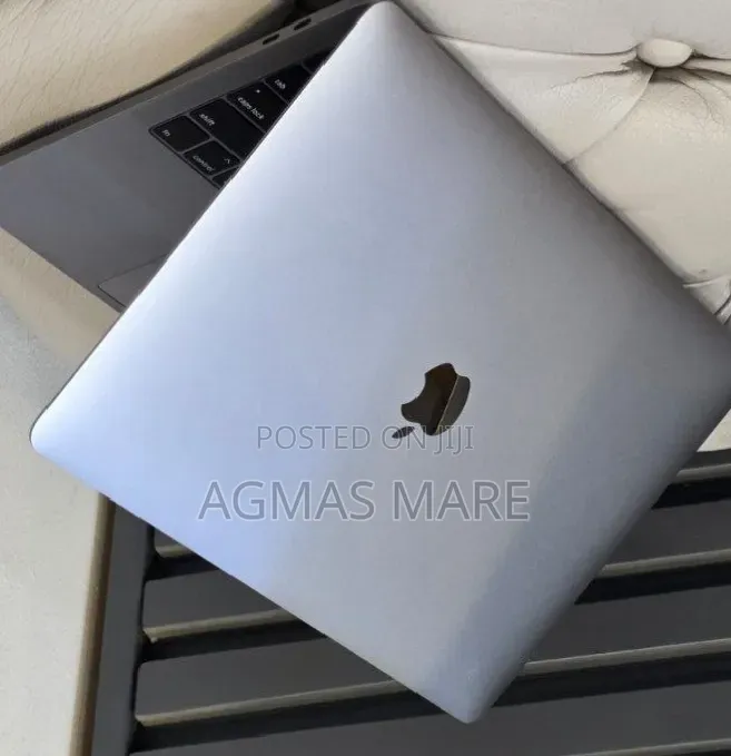 New Laptop Apple MacBook Pro 2019 16GB Intel Core i7 SSD 512GB