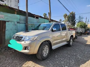 Toyota Hilux 2013