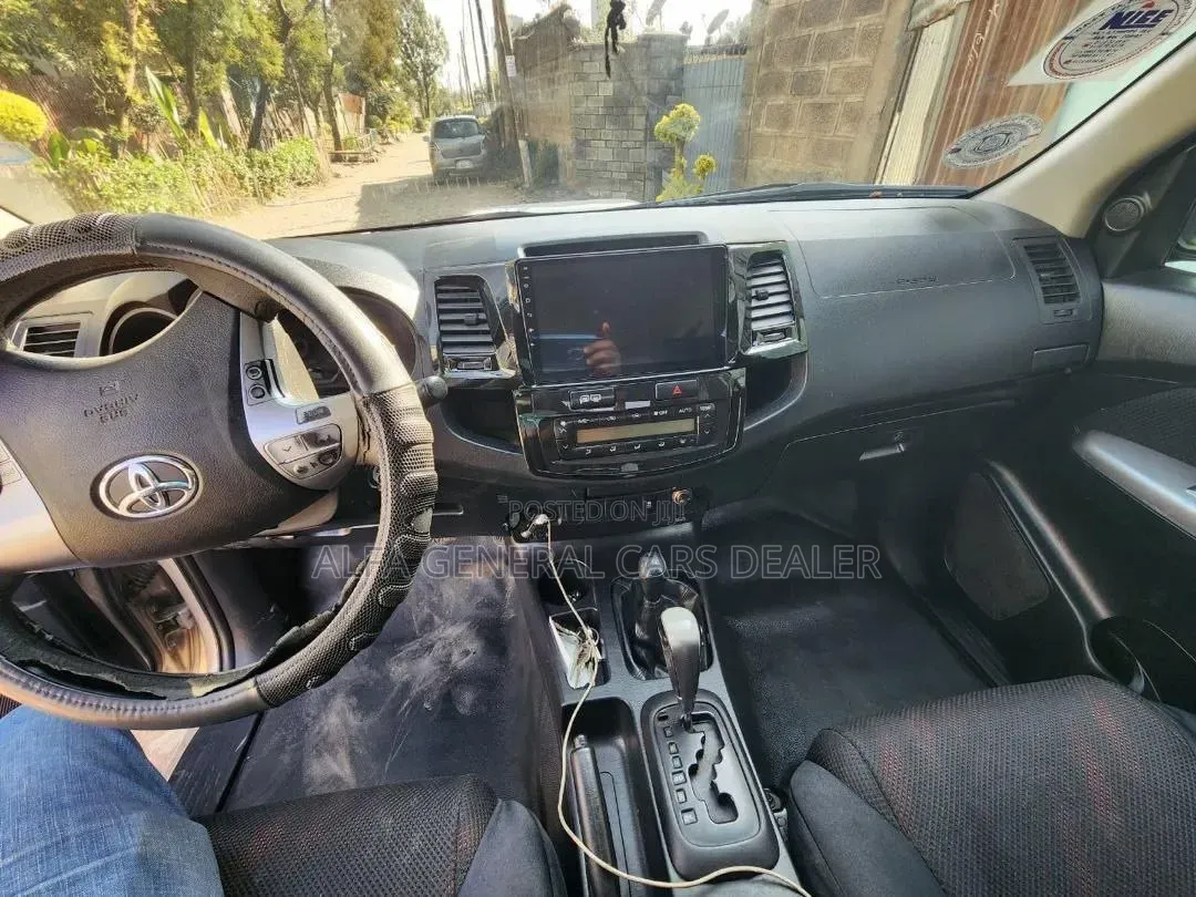 Toyota Hilux 2013
