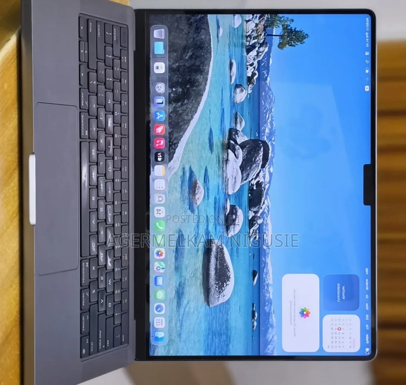 New Laptop Apple MacBook Pro 2020 M1 32GB AMD A10 SSD 512GB