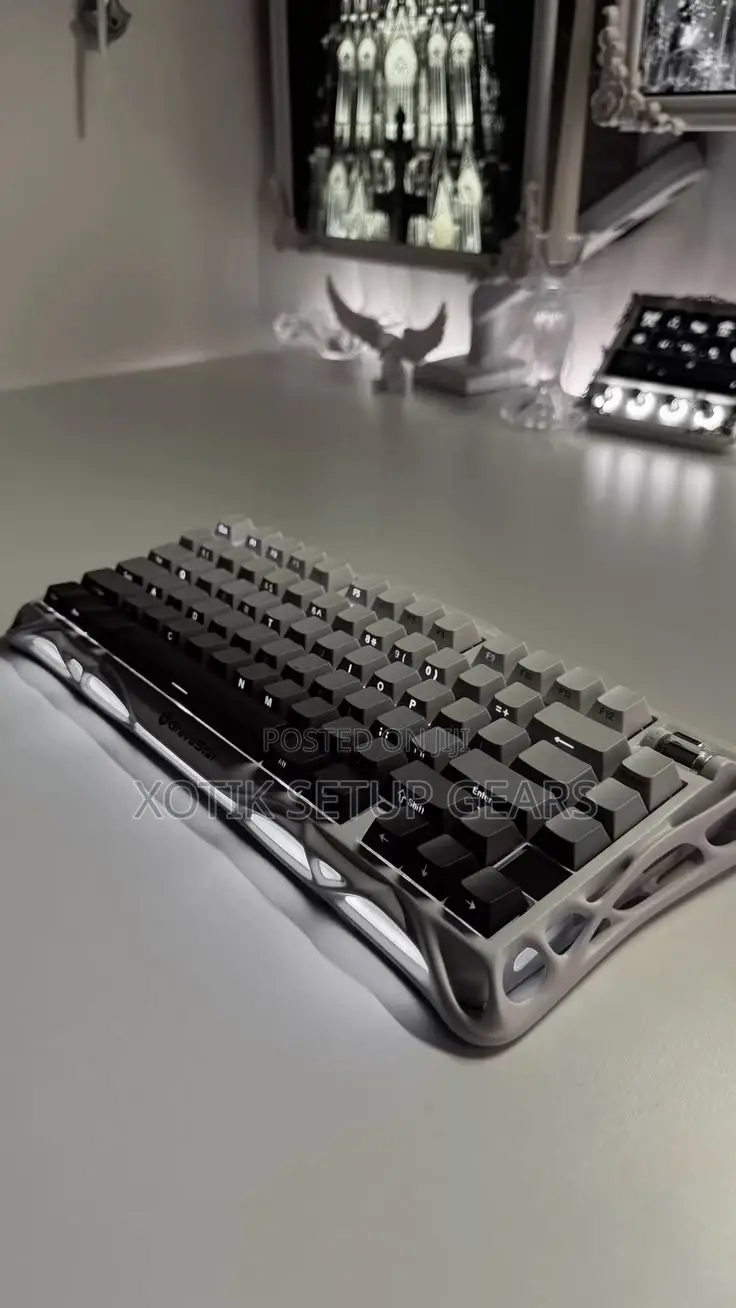 [PRE-ORDER] GravaStar Mercury K1 Gradient White Mechanical Keyboard