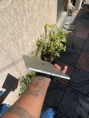 New Apple iPad (2022) 32 GB White