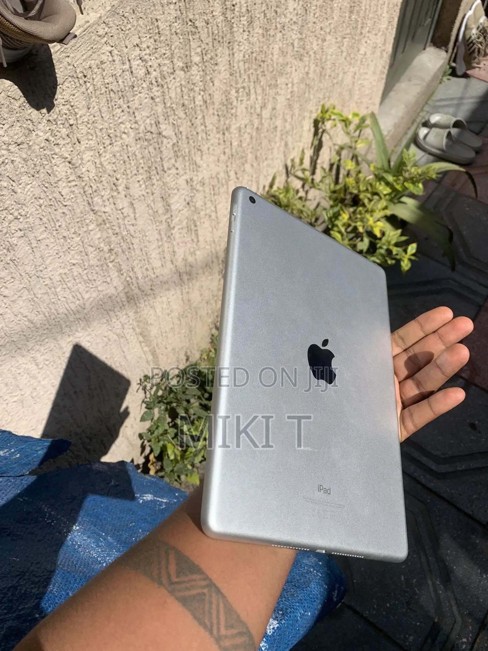 New Apple iPad (2022) 32 GB White