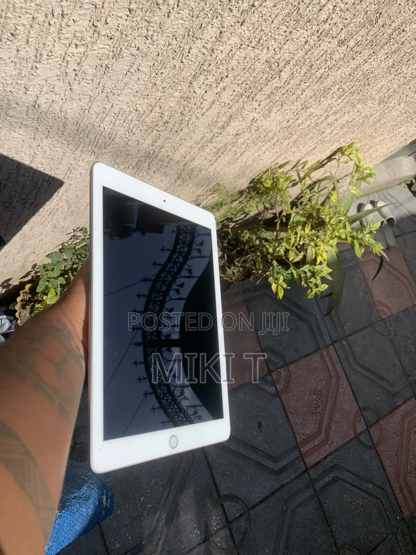 New Apple iPad (2022) 32 GB White