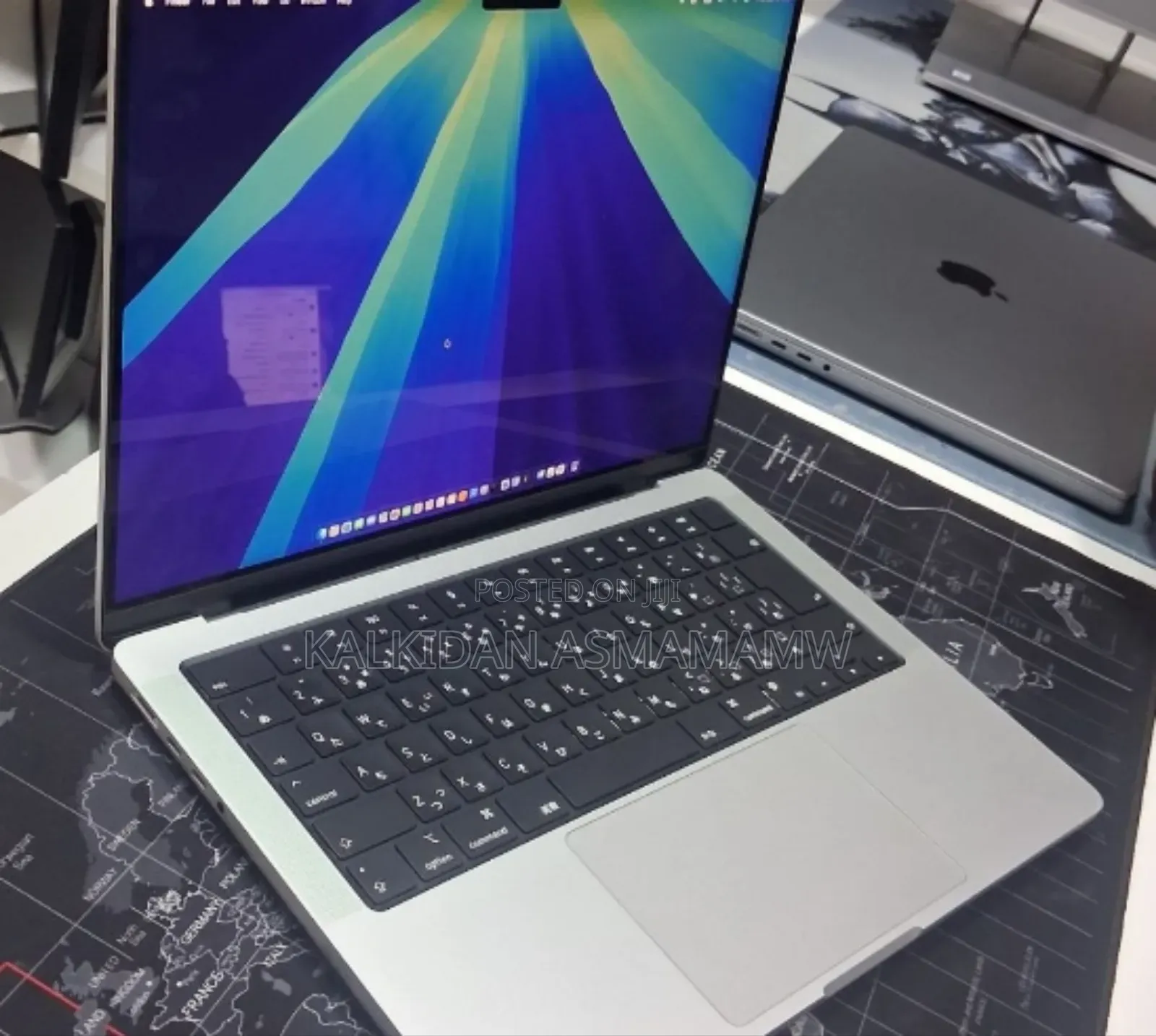 New Laptop Apple MacBook Pro 2024 M4 16GB Apple M4 SSD 512GB