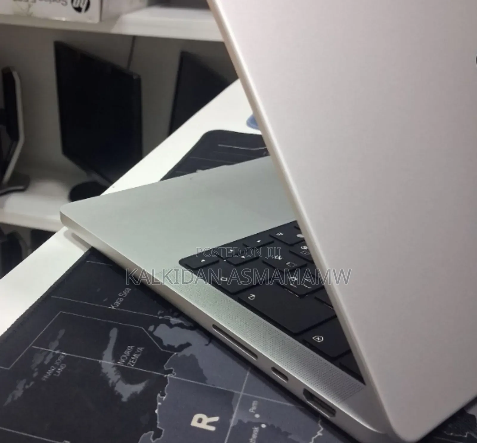 New Laptop Apple MacBook Pro 2024 M4 16GB Apple M4 SSD 512GB