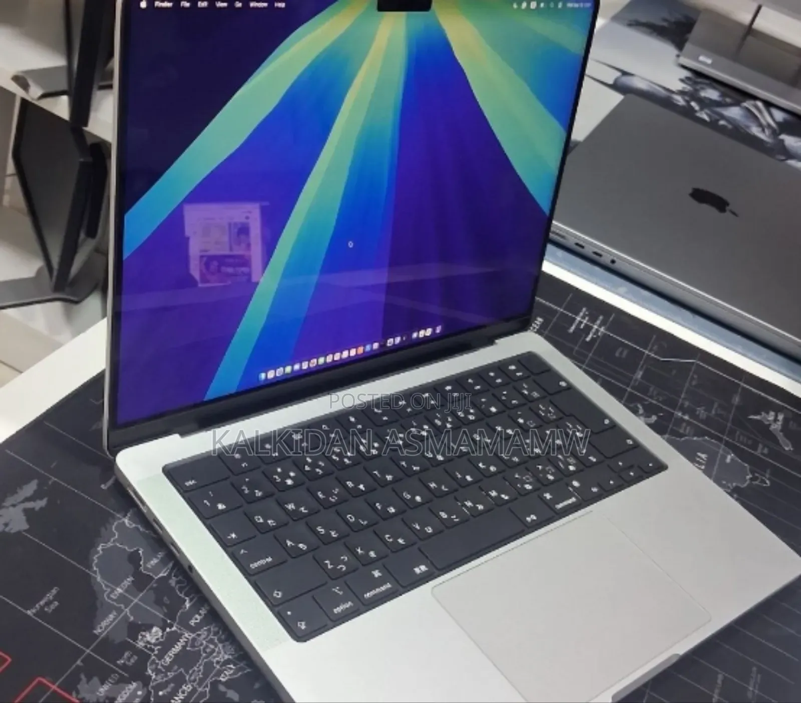 New Laptop Apple MacBook Pro 2024 M4 16GB Apple M4 SSD 512GB
