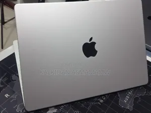 New Laptop Apple MacBook Pro 2024 M4 16GB Apple M4 SSD 512GB