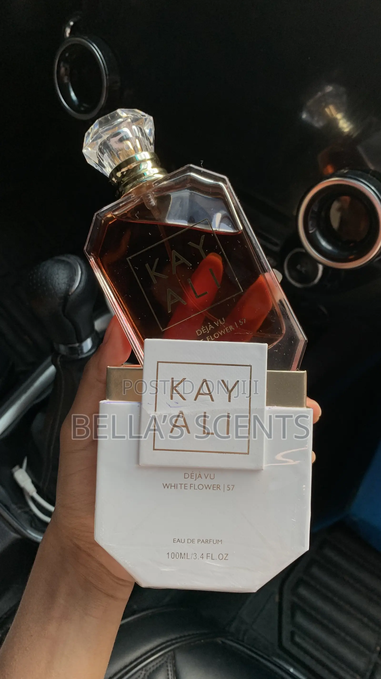 Kayali Deja VU White Flower