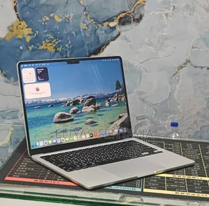 New Laptop Apple MacBook Air 2022 M2 8GB Intel Core i5 SSD 256GB
