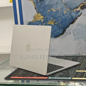 New Laptop Apple MacBook Air 2022 M2 8GB Intel Core i5 SSD 256GB