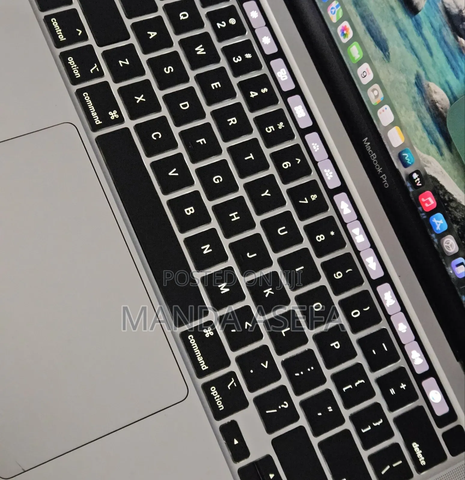 New Laptop Apple MacBook Pro 2022 M2 8GB Apple M2 SSD 256GB