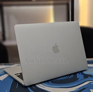 New Laptop Apple MacBook Pro 2022 M2 8GB Apple M2 SSD 256GB