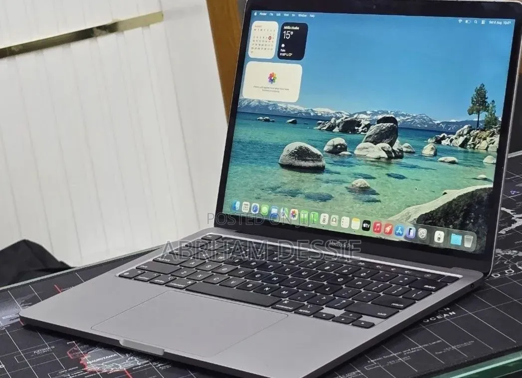 New Laptop Apple MacBook Pro 2022 M2 16GB Apple M2 SSD 256GB
