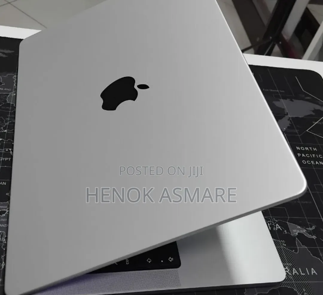 New Laptop Apple MacBook Pro 2024 M4 16GB Apple M4 SSD 512GB