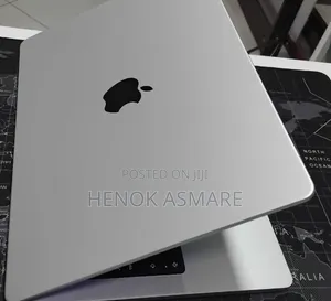 New Laptop Apple MacBook Pro 2024 M4 16GB Apple M4 SSD 512GB