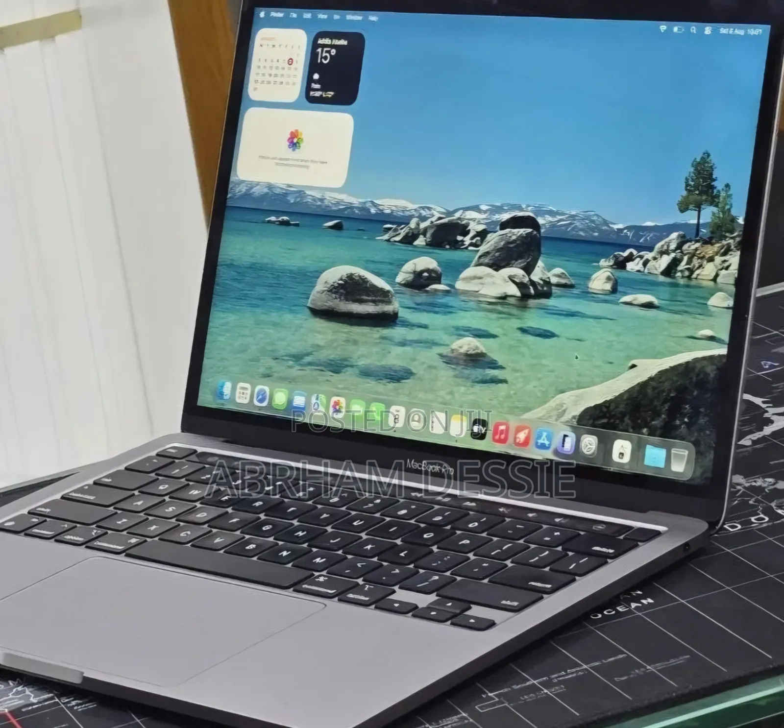 New Laptop Apple MacBook Pro 2022 M2 16GB Apple M2 SSD 256GB