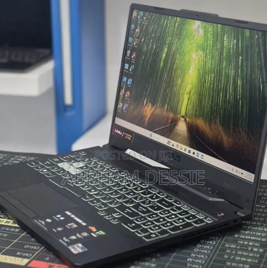 New Laptop Asus 16GB AMD Ryzen 7 SSD 512GB