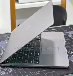 New Laptop Apple MacBook Pro 2021 M1 16GB Apple M1 Pro SSD 256GB