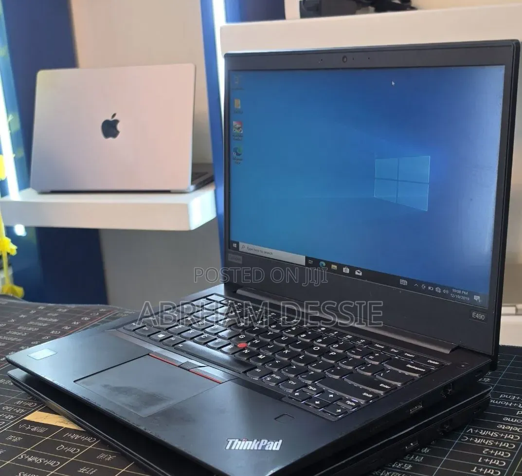 New Laptop Lenovo 8GB Intel Core i7 SSD 256GB