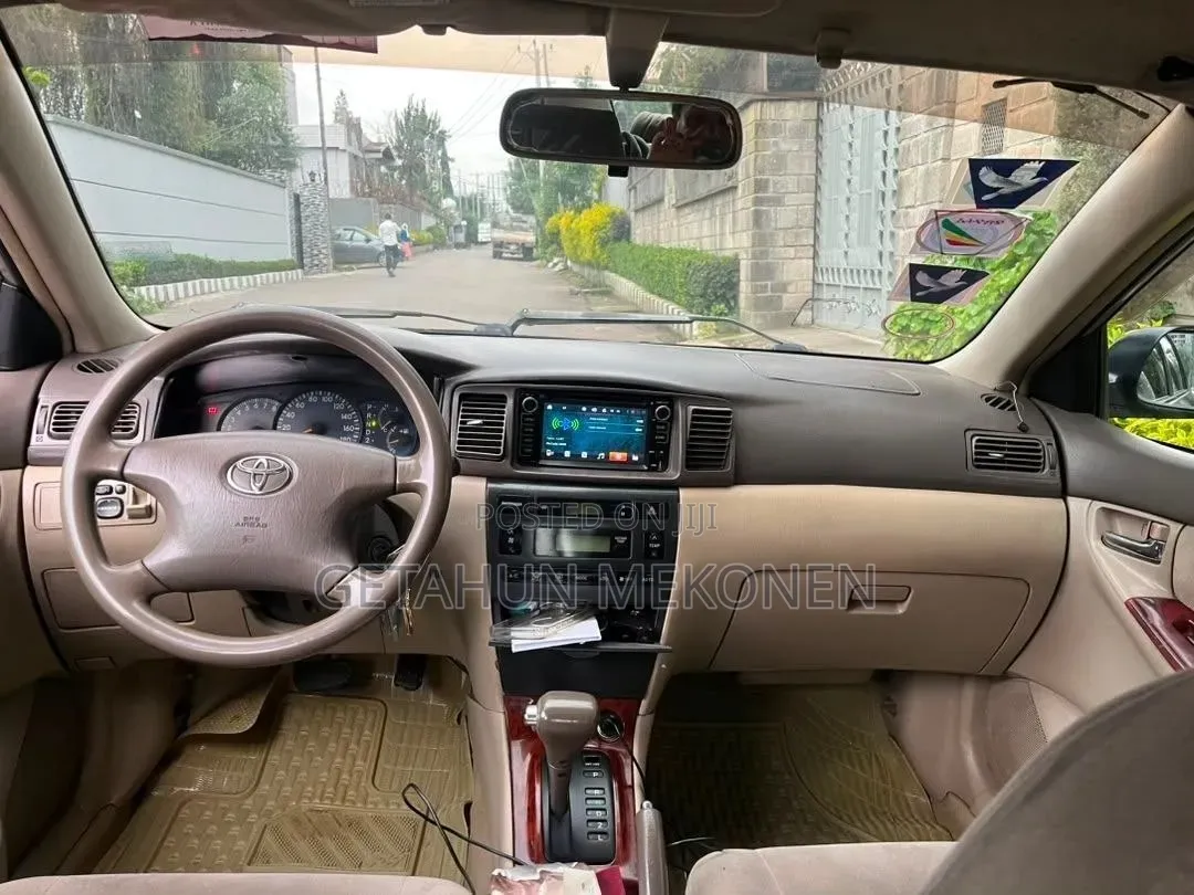 Toyota Corolla 2005 Gold