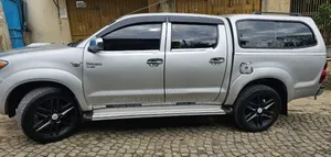 Toyota Hilux 2008 Silver